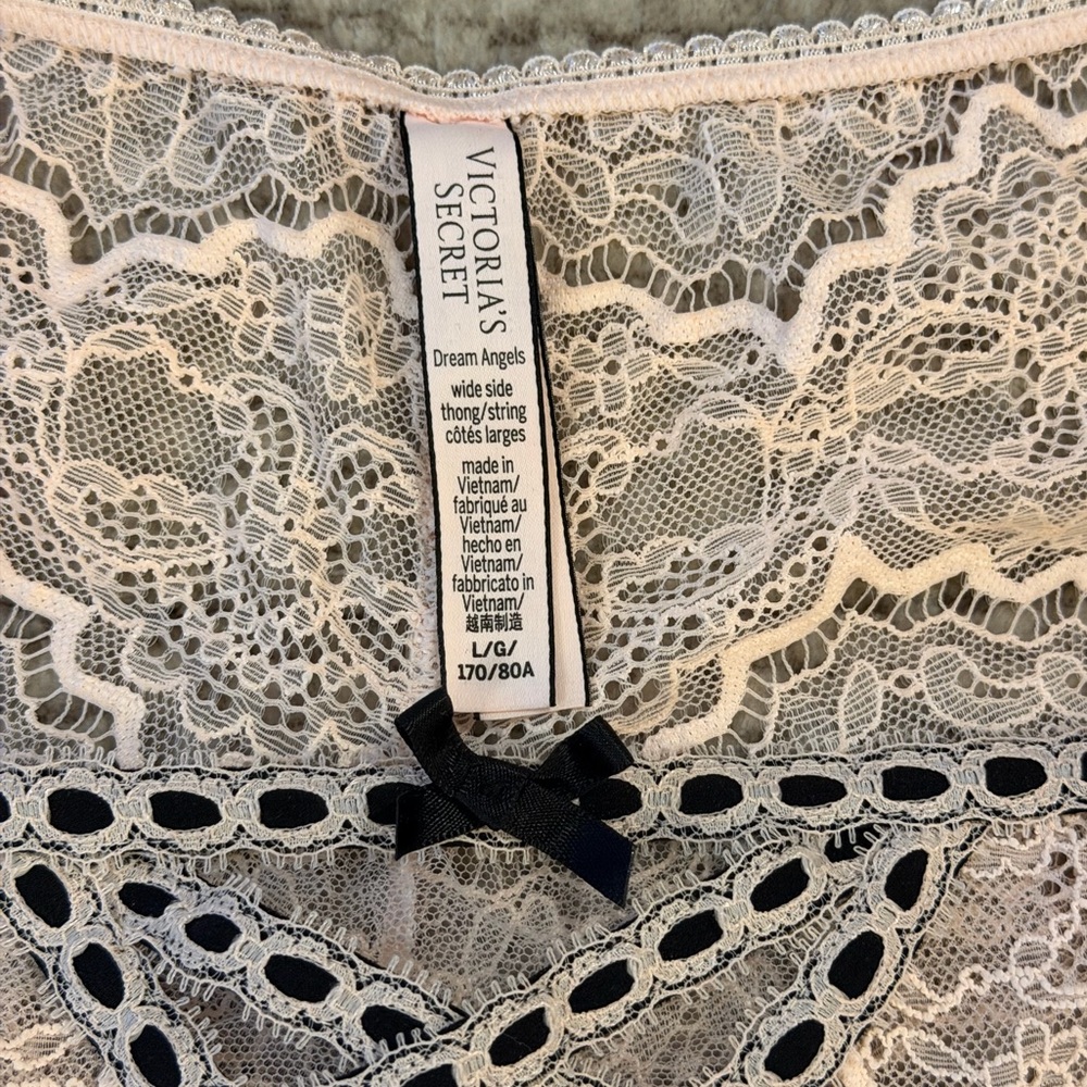 Victoria's Secret Dream Angel’s Blush Ribbon Lined Lace Demi and Thong Set - Picture 3 of 11